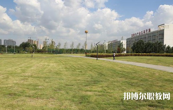2024鞍山市現(xiàn)代服務(wù)學校多少錢 鞍山市現(xiàn)代服務(wù)學校各專業(yè)學費收費標準