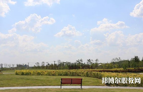 鞍山市現(xiàn)代服務學校招生簡章2024年