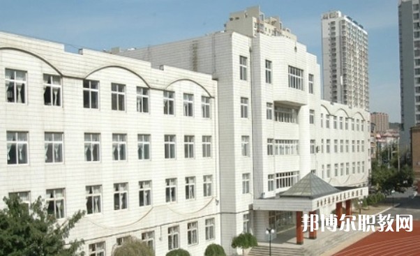 2024鞍山市藝術(shù)學校多少錢 鞍山市藝術(shù)學校各專業(yè)學費收費標準