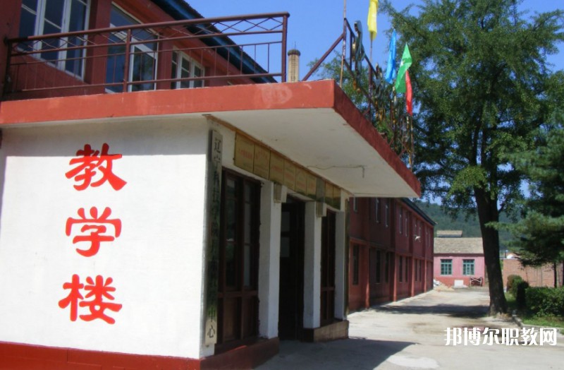 2024丹東市圣林中等職業(yè)技術(shù)專業(yè)學(xué)校招生計(jì)劃 招生人數(shù)是多少(附要求、條件、對象)