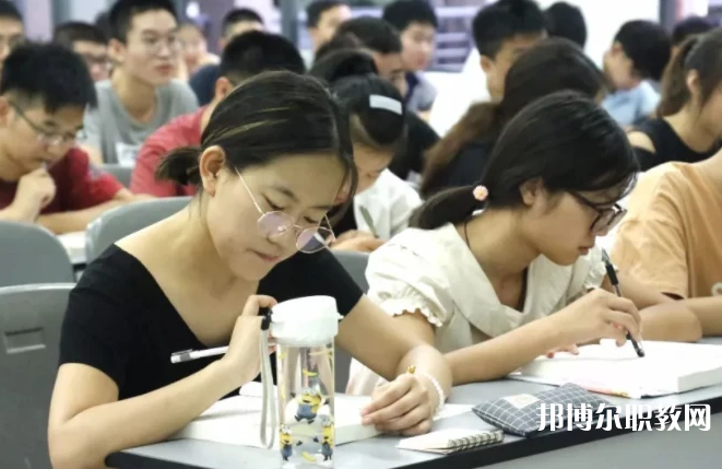 2025南通職業(yè)中學最新排名前三名單
