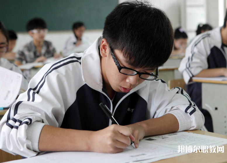 2025荊州中職學(xué)校最新排名前三名單