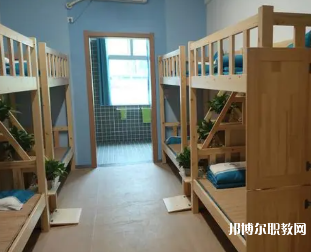 2025遵義中專學(xué)校最新排名前三名單