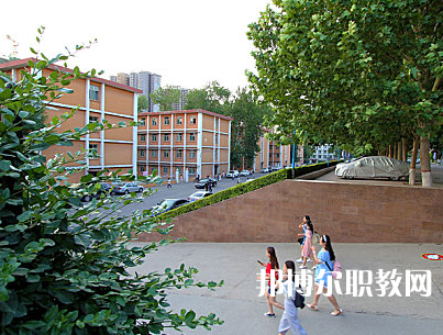 成都2025年鐵路學(xué)校哪個比較好