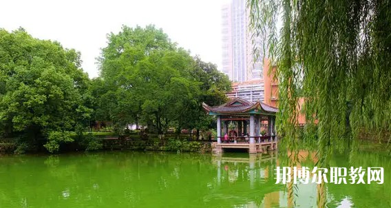 成都2025年鐵路學(xué)校適合女生學(xué)嗎