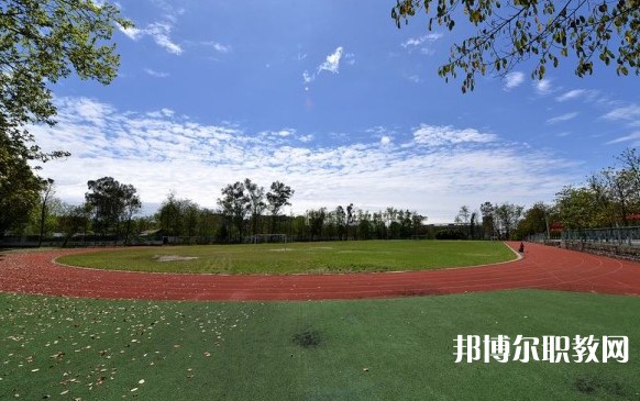 自貢2025年鐵路學(xué)校報名方式